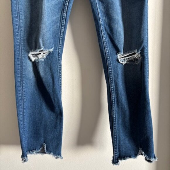 Hudson Collin Crop Distressed Hem Dark Wash Jeans size 30 - Picture 2 of 10